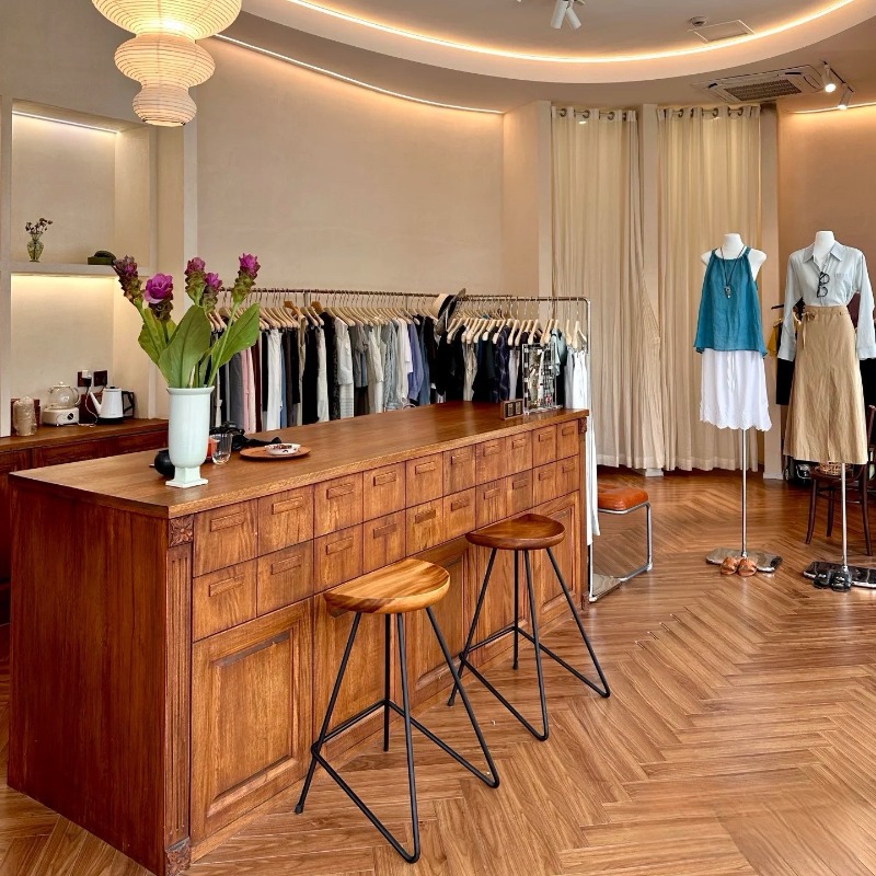 Office Furniture Second Hand - 衣料品店、レジカウンター、フランスの古着コレクションショップ、バー、花屋、子供服店、ペットショップ